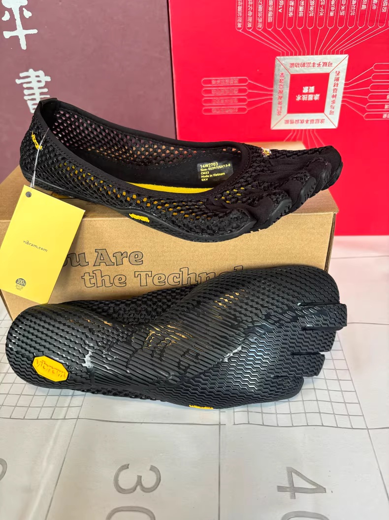 Pilates Yoga Shoes - Men five-finger shoes women's indoor yoga