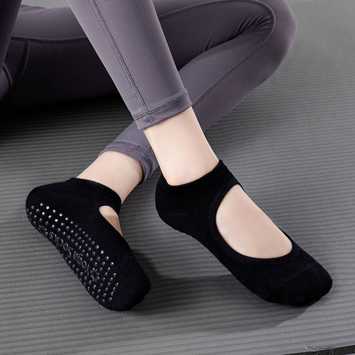 Non-Slip Yoga Socks for Women  – Pilates & Yoga Wohlfühlen Forchheim recenzja i cena